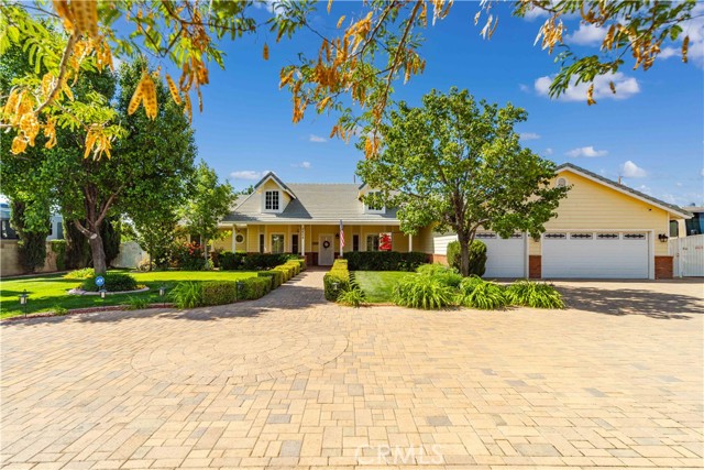 2608 Desert Rose Drive, Lancaster CA: https://media.crmls.org/medias/518daed0-c958-4d43-8394-8fa57753a81c.jpg