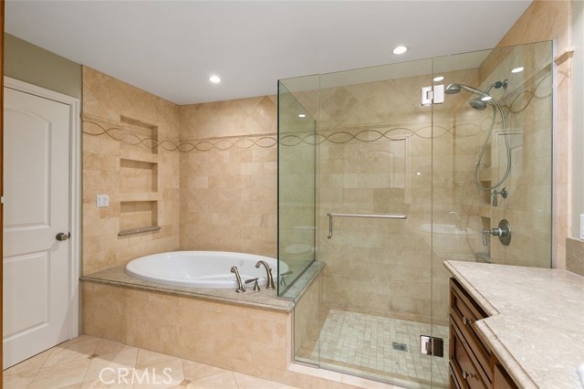 Jacuzzi Tub & Separate Shower
