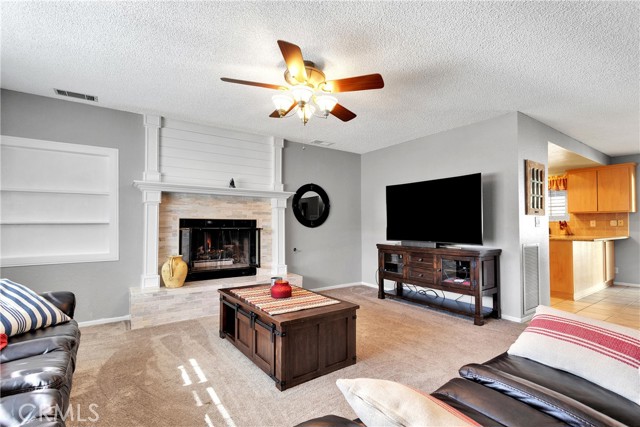 Detail Gallery Image 7 of 36 For 13976 Apple Valley Rd, Apple Valley,  CA 92307 - 3 Beds | 2 Baths