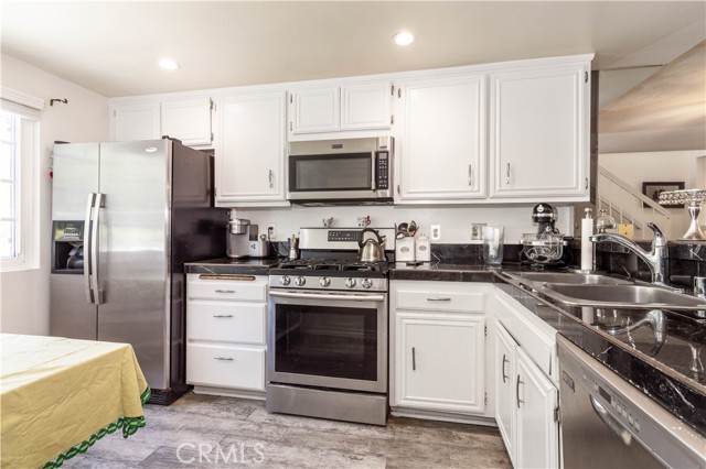 Detail Gallery Image 6 of 36 For 5538 Las Virgenes Rd #142,  Calabasas,  CA 91302 - 2 Beds | 2/1 Baths