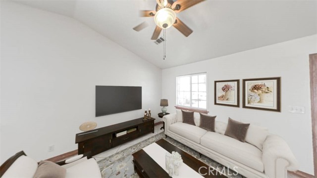 8740 S Loop Boulevard, California City CA: https://media.crmls.org/medias/518f6dd9-0225-4850-8c12-bf263939b725.jpg