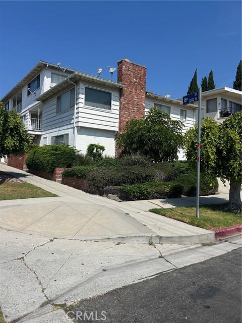 1012 W 18th Street, San Pedro CA: https://media.crmls.org/medias/51901731-a592-4a9b-8775-4283921bfc20.jpg