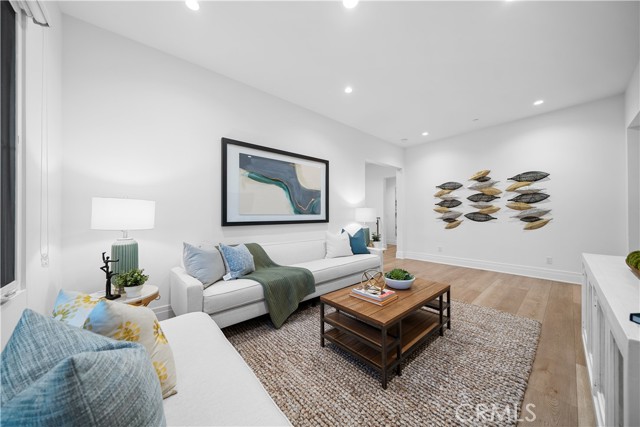 101 Lustro, Irvine CA: https://media.crmls.org/medias/51907c07-9df5-494f-a917-dfb6f9337630.jpg