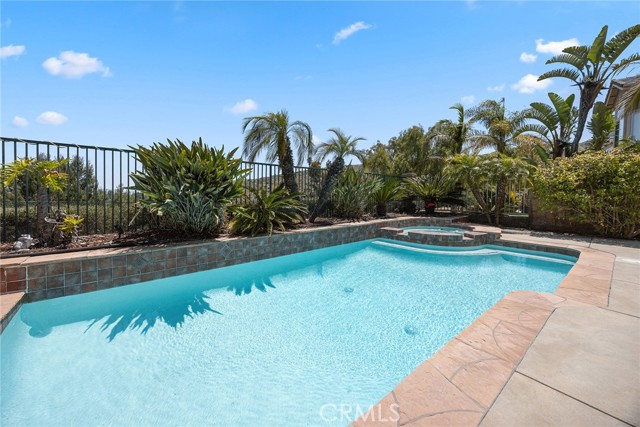 1262 S Night Star Way, Anaheim Hills CA: https://media.crmls.org/medias/5190955d-12e0-47ae-bfae-0630272e15f1.jpg