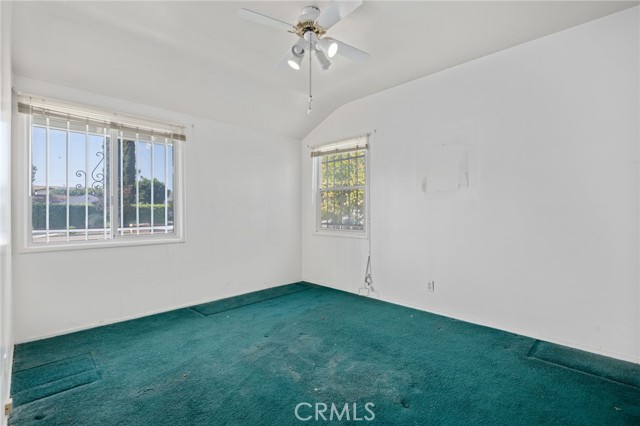 Detail Gallery Image 12 of 22 For 10342 Haskell Ave, Granada Hills,  CA 91344 - 3 Beds | 2 Baths