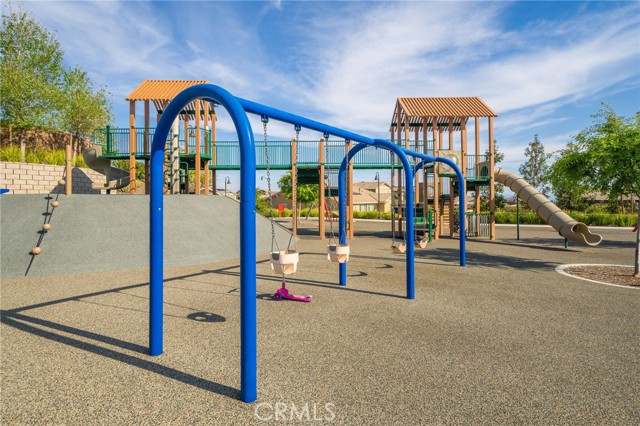 Detail Gallery Image 29 of 33 For 16620 Wyndham Ln #6,  Fontana,  CA 92336 - 3 Beds | 2/1 Baths