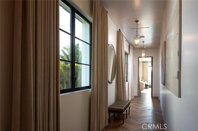 Detail Gallery Image 35 of 47 For 615 Lido Park Dr, Newport Beach,  CA 92663 - 4 Beds | 4/1 Baths