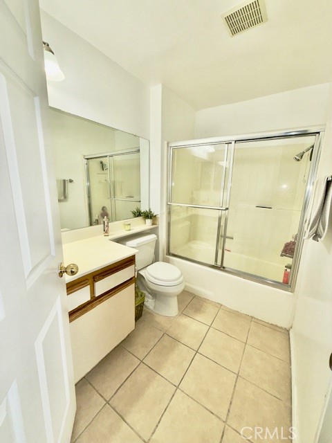 Detail Gallery Image 16 of 24 For 19400 Wyandotte #16,  Reseda,  CA 91335 - 3 Beds | 2 Baths