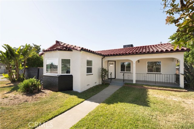 709 E 9th Street, Pomona CA: https://media.crmls.org/medias/5191fabf-4e59-4019-a73a-0880a99d0ac8.jpg