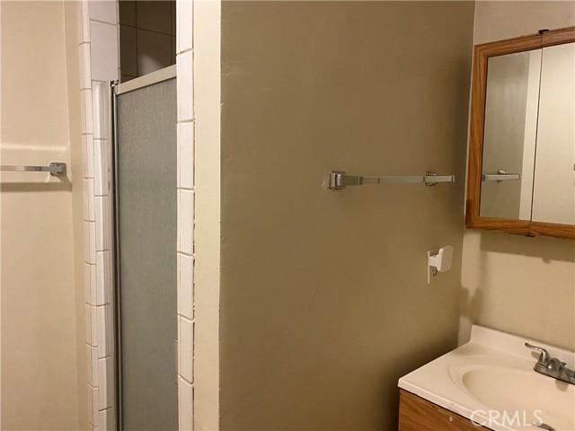 18219 Rayen Street, Northridge CA: https://media.crmls.org/medias/519326b1-3efa-4cff-be91-d01210eb086e.jpg