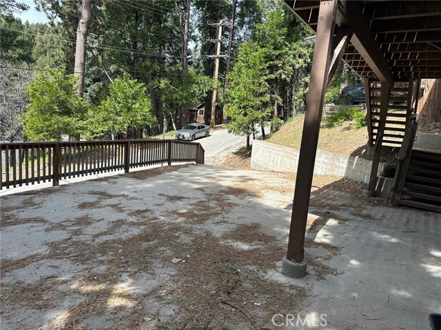 Detail Gallery Image 5 of 34 For 2551 Rim of the World Dr, Running Springs,  CA 92382 - 3 Beds | 2 Baths