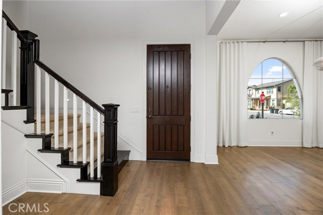 Detail Gallery Image 3 of 51 For 62 Holmes Pl, Tustin,  CA 92782 - 5 Beds | 4/1 Baths