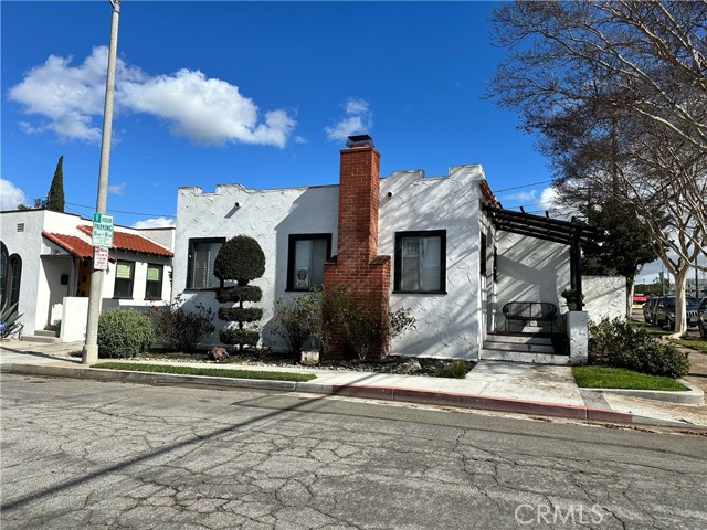 Detail Gallery Image 1 of 1 For 4983 E 14th St, Long Beach,  CA 90804 - 2 Beds | 1 Baths