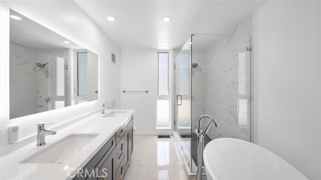 2306 Aviation Boulevard, Redondo Beach, California 90278, 4 Bedrooms Bedrooms, ,5 BathroomsBathrooms,Residential,Sold,Aviation,PV21200474