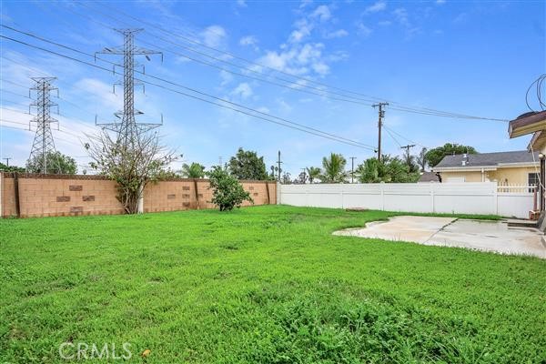 Detail Gallery Image 22 of 23 For 11012 Noble, –,  CA 91345 - 3 Beds | 2 Baths