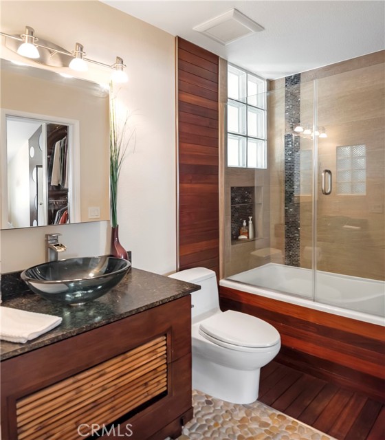 Remodeled full bathroom with many special details