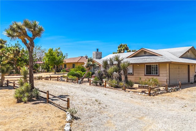 Detail Gallery Image 1 of 48 For 58682 Sun Mesa Dr, Yucca Valley,  CA 92284 - 3 Beds | 2 Baths