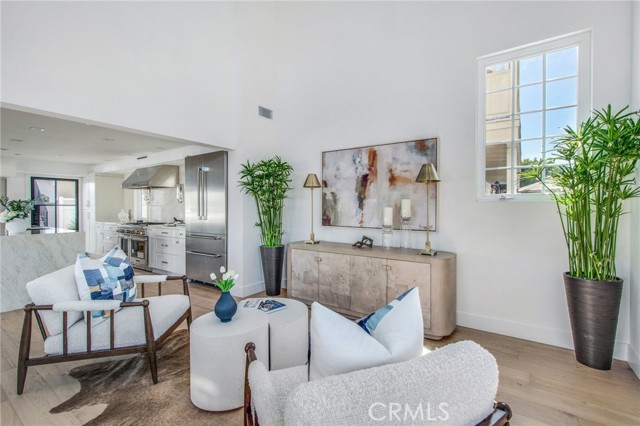 1103 Balboa Avenue, Newport Beach CA: https://media.crmls.org/medias/5199299a-7688-4e6d-aac8-756a82593d0e.jpg