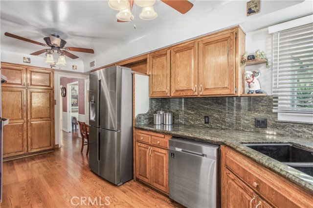 Detail Gallery Image 8 of 19 For 3095 Pepper Tree Ln, San Bernardino,  CA 92404 - 3 Beds | 2/1 Baths