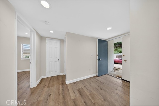 Detail Gallery Image 21 of 45 For 10346 Siesta Dr, Sunland,  CA 91040 - 2 Beds | 3 Baths