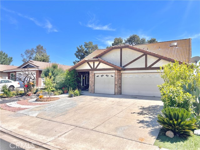 Detail Gallery Image 4 of 33 For 24107 Forsyte St, Moreno Valley,  CA 92557 - 5 Beds | 3 Baths