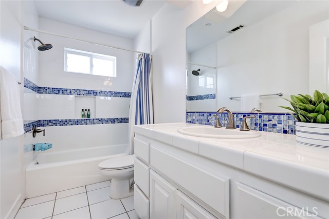 2409 Voorhees Avenue, Redondo Beach, California 90278, 4 Bedrooms Bedrooms, ,2 BathroomsBathrooms,Residential,Sold,Voorhees,SB21187406