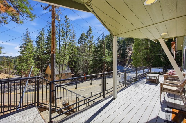 528 Brentwood, Lake Arrowhead CA: https://media.crmls.org/medias/519c96e9-bc3a-46c2-ab86-fbdb9719d18c.jpg