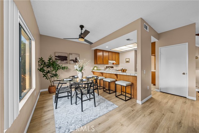 Detail Gallery Image 5 of 21 For 3516 Landsford Way, Carlsbad,  CA 92010 - 3 Beds | 2/1 Baths