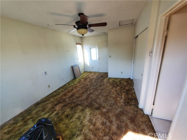 Detail Gallery Image 12 of 18 For 1933 W 43rd Pl, Los Angeles,  CA 90062 - 4 Beds | 2 Baths