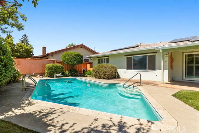 7 Pinecrest Circle, Chico CA: https://media.crmls.org/medias/519da1d7-8196-4c6b-8cea-0067b1fbebc1.jpg