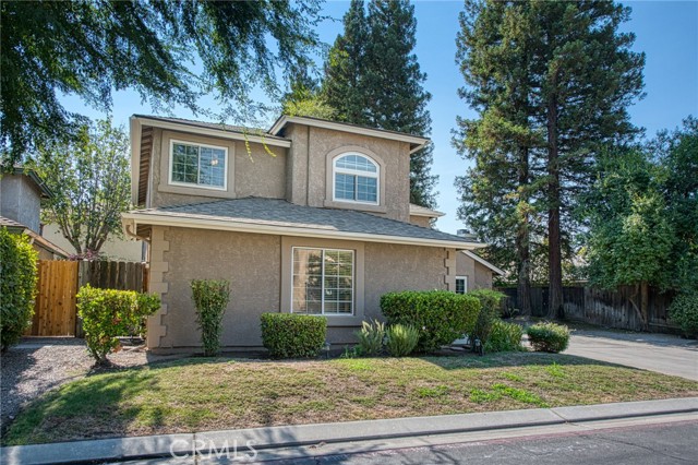 Detail Gallery Image 1 of 34 For 10668 Lighthouse Dr, Fresno,  CA 93730 - 3 Beds | 3 Baths