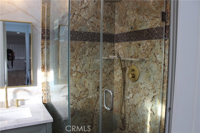 15836 Celtic Street, Granada Hills CA: https://media.crmls.org/medias/51a01dac-7248-408d-a82c-b8a5741f7167.jpg