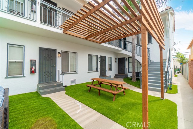1924 Cedar Avenue, Long Beach CA: https://media.crmls.org/medias/51a107d8-a459-444d-93a4-b3ced34b314d.jpg