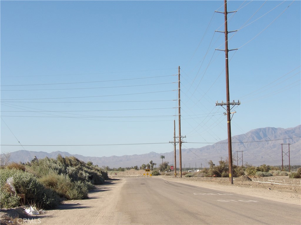 https://media.crmls.org/medias/51a10cd0-734e-4ae6-90cc-a7d66dcca90b.jpg?preset=X-Large