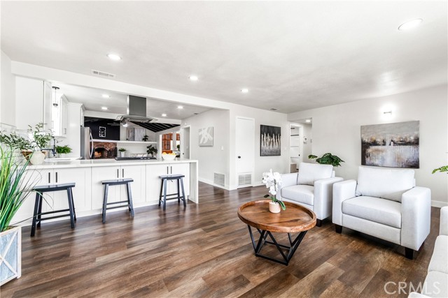 5472 Santa Gertrudes, Garden Grove CA: https://media.crmls.org/medias/51a16cb5-be6d-462c-a8f8-8a9434d440ad.jpg