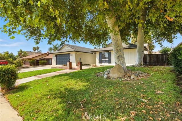 Detail Gallery Image 5 of 59 For 315 Maravilla Dr, Riverside,  CA 92507 - 5 Beds | 2 Baths
