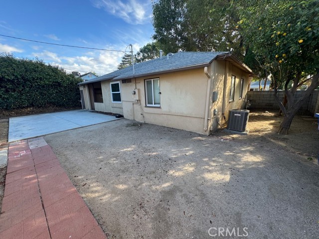 Detail Gallery Image 21 of 24 For 17627 Caprino Pl, Van Nuys,  CA 91406 - 3 Beds | 2 Baths