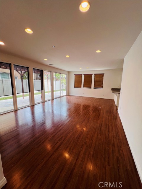 Detail Gallery Image 10 of 38 For 3022 E via Corvina, Ontario,  CA 91764 - 3 Beds | 2/1 Baths
