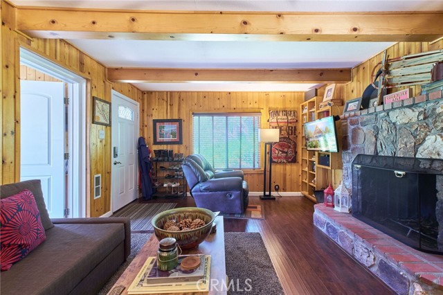 39676 Oak Glen Road, Fawnskin CA: https://media.crmls.org/medias/51a4be94-ced0-41eb-b44b-de684cb9eff2.jpg