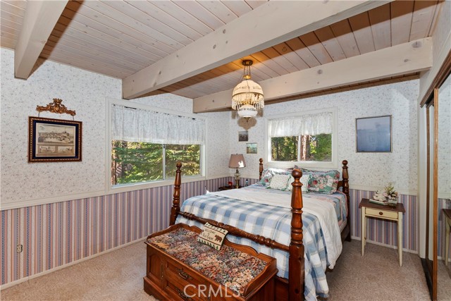 Detail Gallery Image 13 of 34 For 27348 Alpen Dr, Lake Arrowhead,  CA 92352 - 4 Beds | 2 Baths