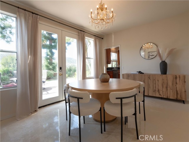 Detail Gallery Image 8 of 36 For 7371 Westcliff, West Hills,  CA 91307 - 5 Beds | 5 Baths