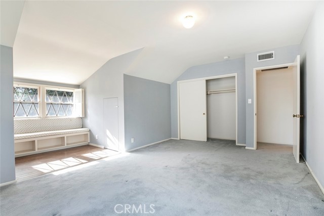 1558 Hillcrest Avenue, Glendale CA: https://media.crmls.org/medias/51a670c1-532d-4e24-9806-66bbe72524cb.jpg