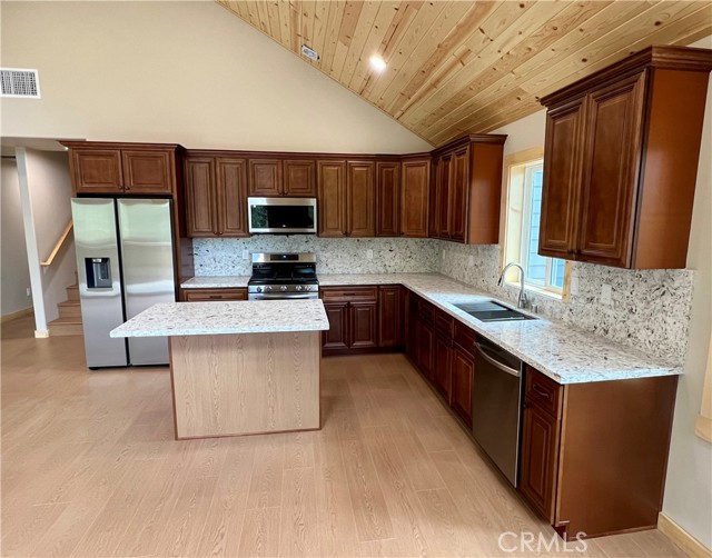 Detail Gallery Image 33 of 34 For 810 Villa Grove Ave, Big Bear City,  CA 92314 - 5 Beds | 3/1 Baths