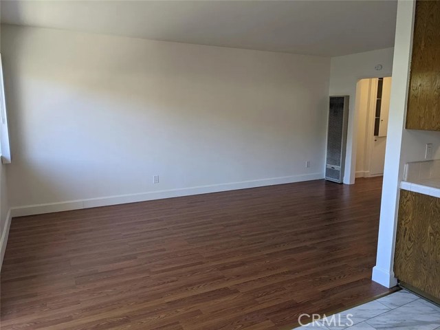 Detail Gallery Image 6 of 33 For 631 San Jose #F,  Burbank,  CA 91501 - 1 Beds | 1 Baths