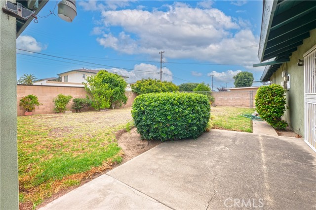 2996 Gladstone Street, Pomona CA: https://media.crmls.org/medias/51a81023-d2a1-4dbb-931d-50e98c78e93e.jpg