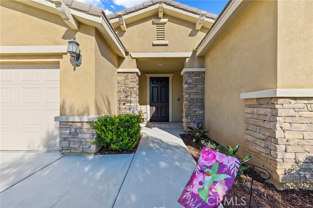 Detail Gallery Image 4 of 47 For 37834 Peregrine Pl, Murrieta,  CA 92563 - 4 Beds | 2/1 Baths