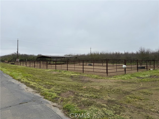 Detail Gallery Image 46 of 47 For 25565 Road 13, Chowchilla,  CA 93610 - 4 Beds | 3 Baths