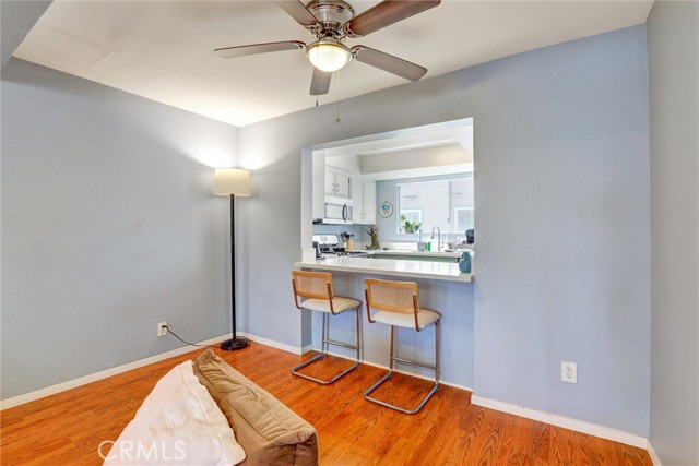 533 Walnut Avenue, Long Beach CA: https://media.crmls.org/medias/51a94a18-a8f5-4a44-9374-69bbe9d82323.jpg