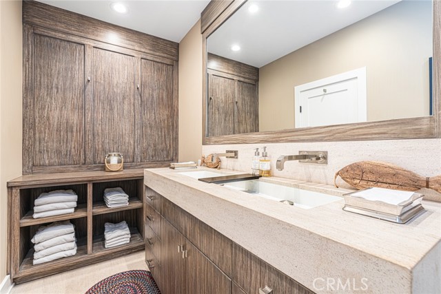 Detail Gallery Image 21 of 32 For 213 34th St, Newport Beach,  CA 92663 - 3 Beds | 3 Baths