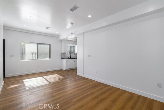 Detail Gallery Image 39 of 69 For 6616 Denver Ave, Los Angeles,  CA 90044 - 6 Beds | 5/1 Baths